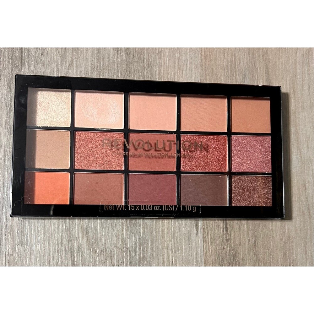 Revolution Reloaded Iconic Fever Palette Mattes Shimmers 15 Shades